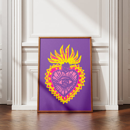 Un icona senza tempo che rinasce in chiave pop questo poster reinterpreta il Sacro Cuore attraverso colori audaci e un linguaggio grafico contemporaneo fondendo spiritualita simbolismo e cultura visiva moderna in un’immagine potente e magnetica.