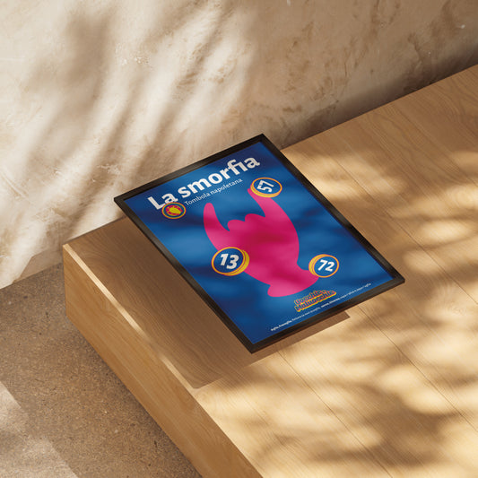 Poster colorato della Smorfia Napoletana con simbolo delle corna portafortuna e numeri 13, 57, 72, legato alla tradizione e scaramanzia di Napoli.