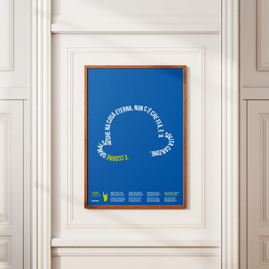 Poster tipografico dedicato a Toto Principe della Risata con la poesia E ccorne, design moderno su sfondo blu, ideale per arredamento e collezione d’arte napoletana.