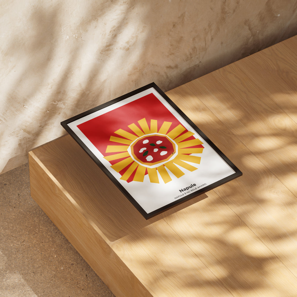 Poster grafico moderno con pizza Margherita stilizzata al centro di un sole giallo su sfondo rosso, con scritta Napule e nu sole amaro, ispirato alla cultura napoletana.