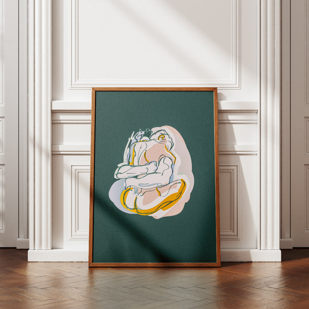 Poster illustrato Hug Me con due figure astratte che si abbracciano linee morbide e colori caldi su sfondo scuro stile emotivo contemporaneo