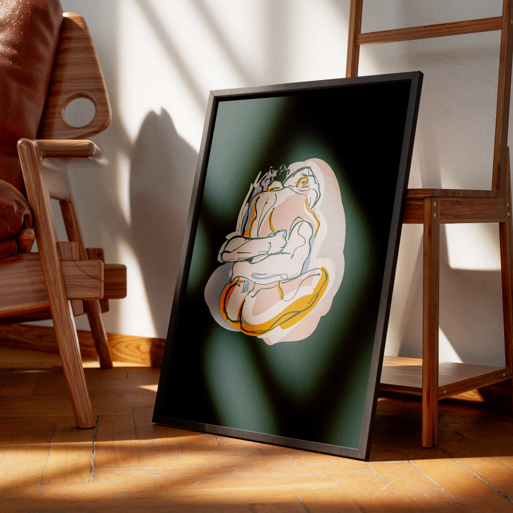 Poster illustrato Hug Me con due figure astratte che si abbracciano linee morbide e colori caldi su sfondo scuro stile emotivo contemporaneo