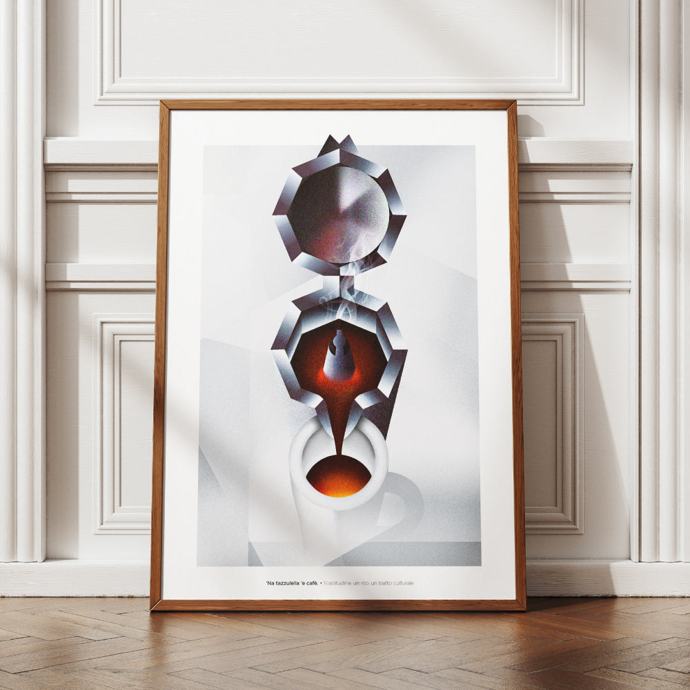 Il poster mostra una composizione artistica e geometrica ispirata alla moka napoletana vista dall alto. Nella parte superiore si distingue il coperchio circolare, seguito dalla camera intermedia in cui il caffe sale, raffigurata con sfumature scure e calde. Al centro si vede il getto di caffe che scorre verso il basso, fino a riempire una tazzina bianca posta in primo piano. Il design utilizza forme sfaccettate, ombre nette e contrasti cromatici tra il bianco dello sfondo e il rosso-bruno del caffe, evocand