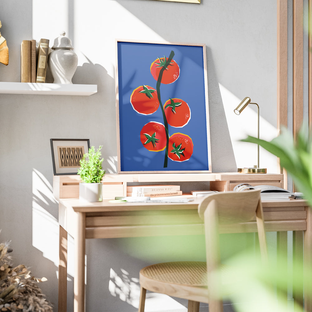 Poster artistico con ramo di Pomodorini del Piennolo del Vesuvio grafica pop su sfondo blu   omaggio alla tradizione napoletana.