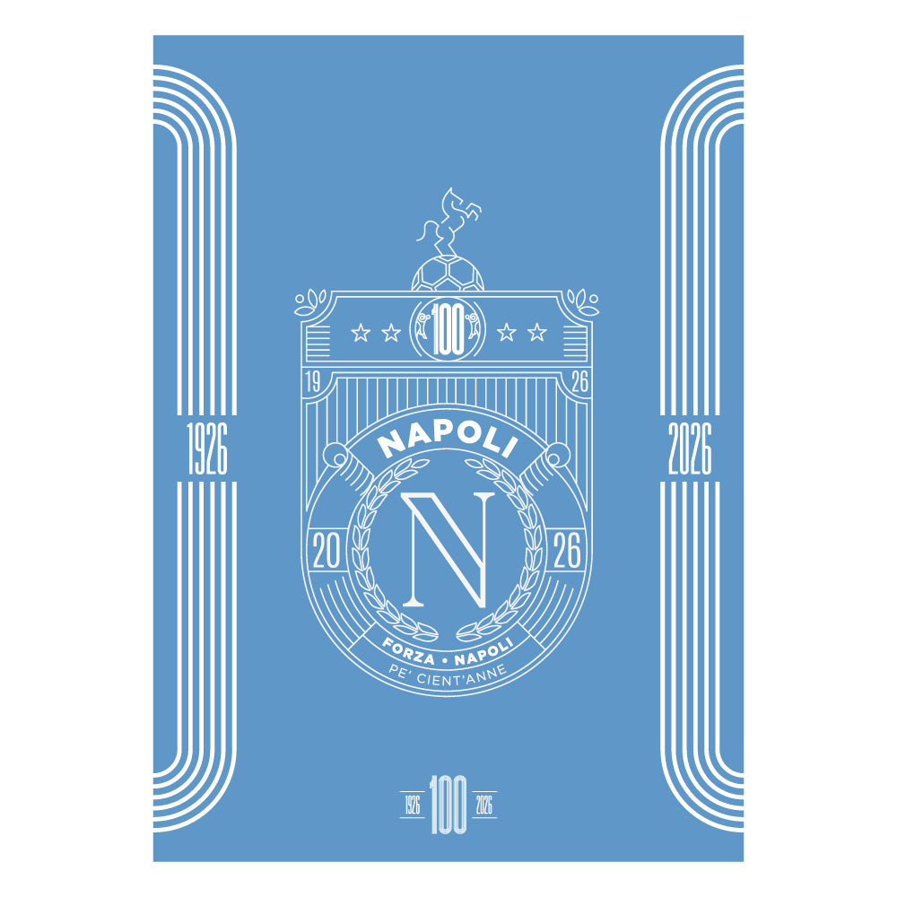 Poster celebrativo del Centenario del Calcio Napoli 1926 2026 con stemma commemorativo grafica minimal azzurra e scritta Pe Cient'Anne Stampa artistica Pil Pil dedicata ai 100 anni della storia del Napoli ideale come regalo per tifosi e per arredare casa con design partenopeo
