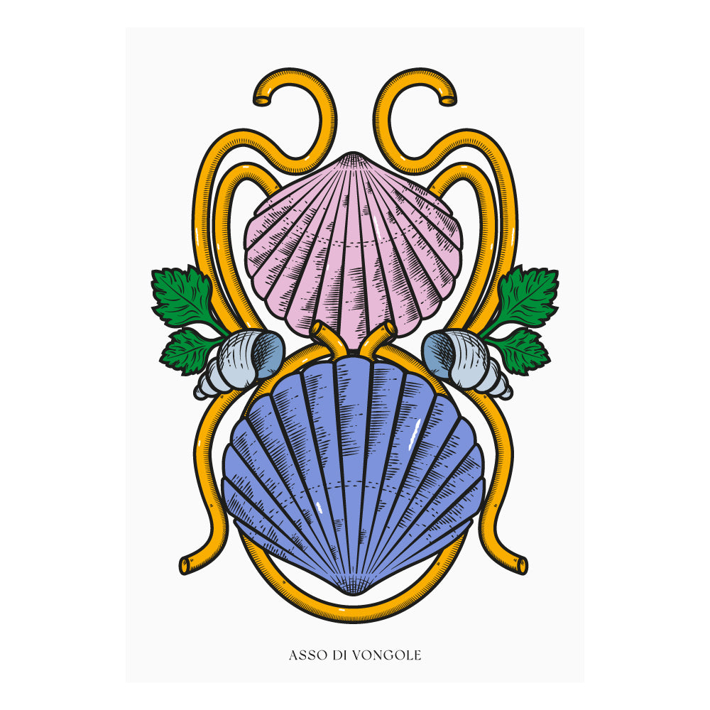 Poster tipografico su sfondo bianco che fonde la grafica di un asso di denari napoletano con la cucina partenopea: due conchiglie stilizzate (una rosa, una blu) avvolte da curve dorate a richiamare spaghetti, arricchite da foglie verdi e piccoli gusci di vongole, con lettering nero “Asso di Vongole” in stile Modiano.
