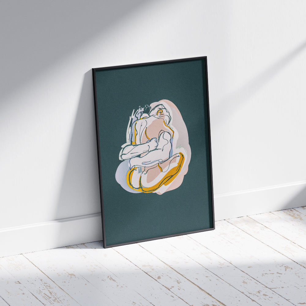 Poster illustrato Hug Me con due figure astratte che si abbracciano linee morbide e colori caldi su sfondo scuro stile emotivo contemporaneo