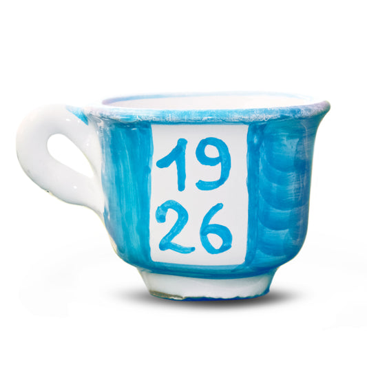 Tazzina artigianale azzurra in terracotta smaltata decorata con la scritta 1926, ispirata all anno di fondazione del Napoli Calcio e realizzata a mano dal brand Pil Pil Design Partenopeo.