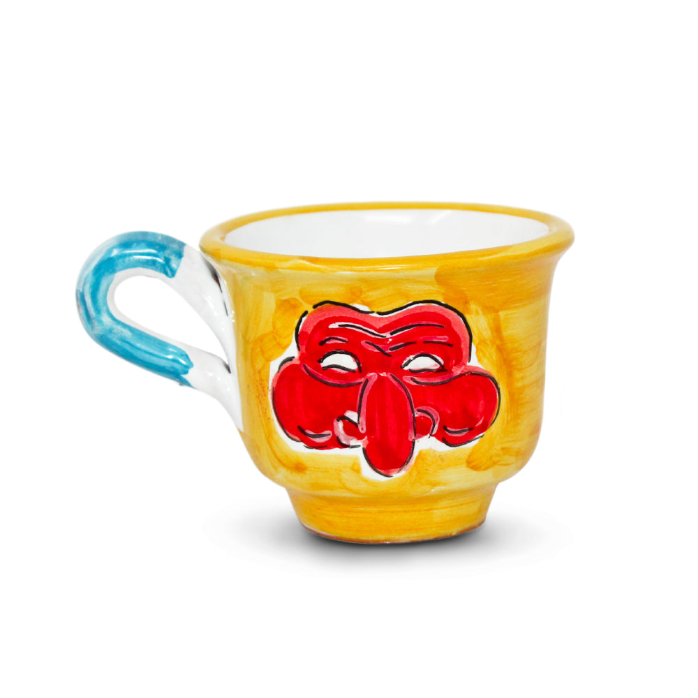 Tazzina da caffè artigianale Pulcinella dipinta a mano in ceramica di Capodimonte e terracotta rossa smaltata, Made in Italy, collezione Icone Napoletane, ideale come idea regalo e souvenir di Napoli.