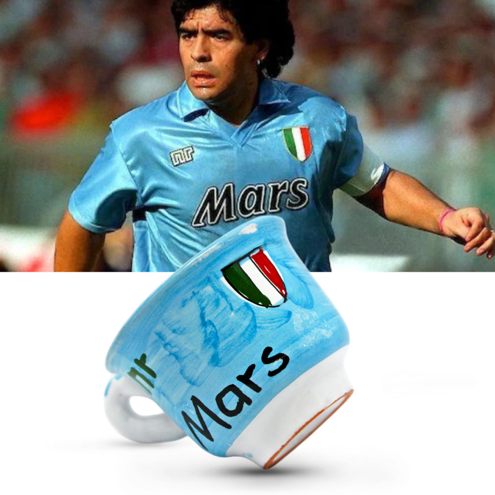 Tazzina da caffe artigianale in terracotta rossa smaltata dipinta a mano con scritta Mars e colori azzurri ispirati al calcio Napoli ceramica alimentare dal design napoletano.